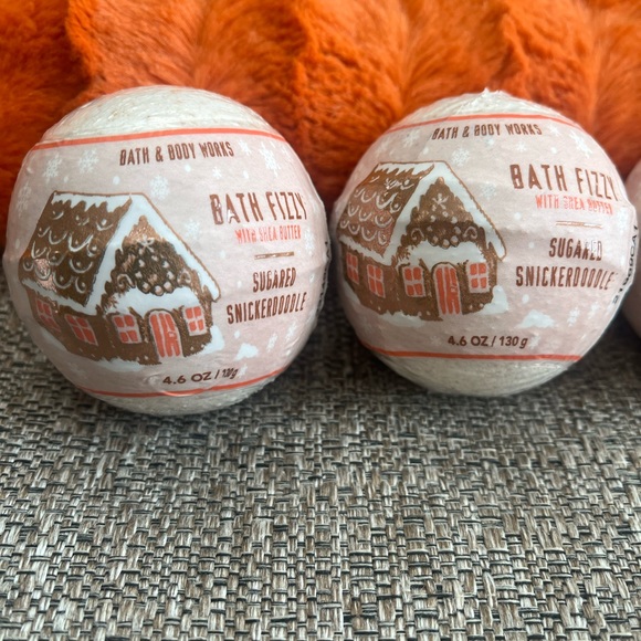 ❣️🆕Bath&Body Works 3PC Full Size Bath Fizzy Bundle❣️ - Picture 2 of 2
